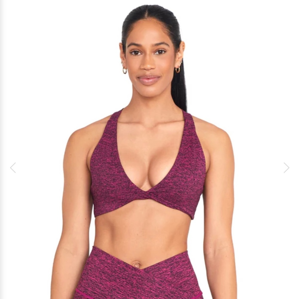 ilus Label Cinch Twist Sports Bra - Beetroot